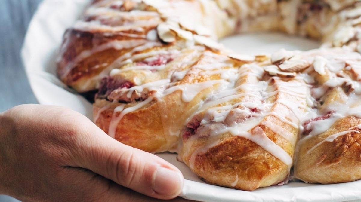 Christmas Tea Ring on a plate.